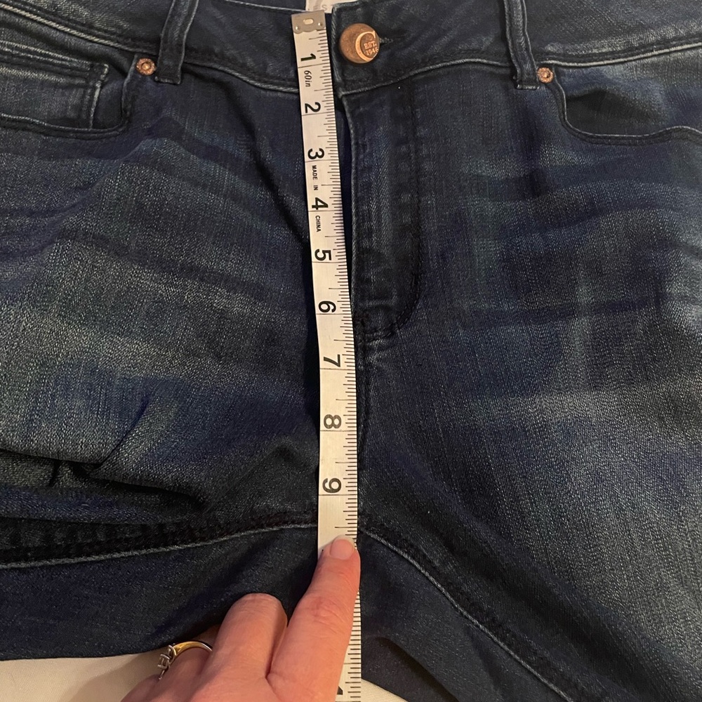 C Est. 1946 Contemporary Women’s Blue Cropped Jeans,‎  Subtle Fading, Size 10 - Picture 9 of 14